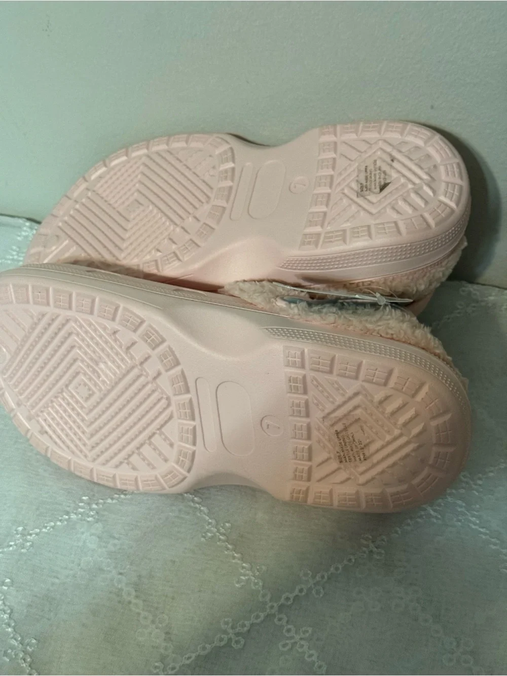 Kids Pink Fleece-Lined Heart-Eyes Clog